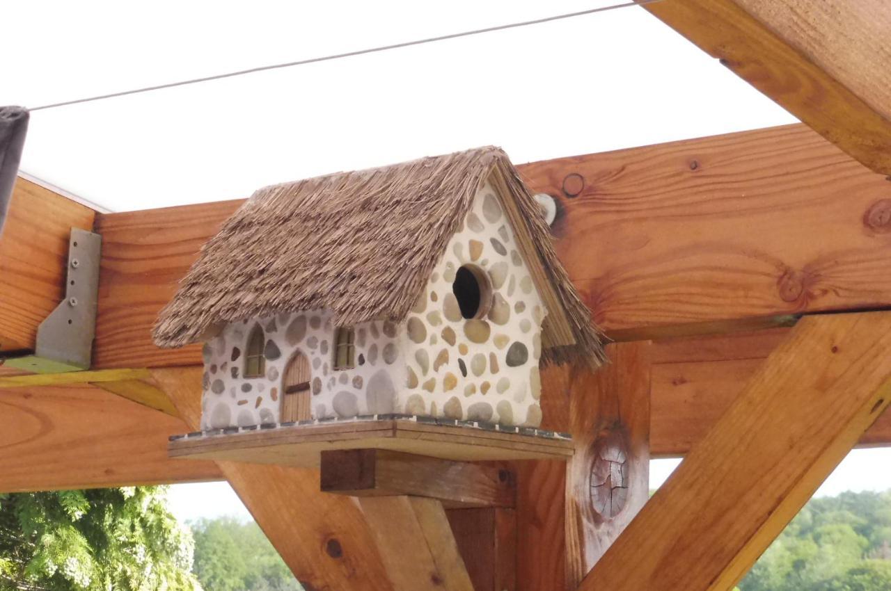 Bed and Breakfast La Lustinoise Exterior foto